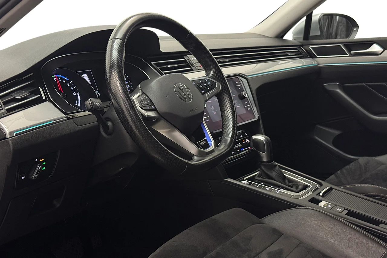 Volkswagen Passat SC GTE 1.4 TSI Executive Business Drag Navi Kamera Läder 218hk – bild 12 av 37