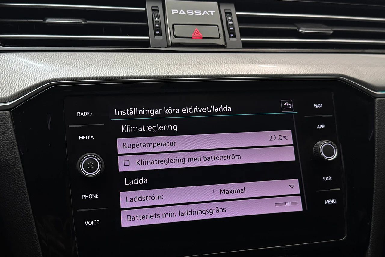 Volkswagen Passat SC GTE 1.4 TSI Executive Business Drag Navi Kamera Läder 218hk – bild 26 av 37