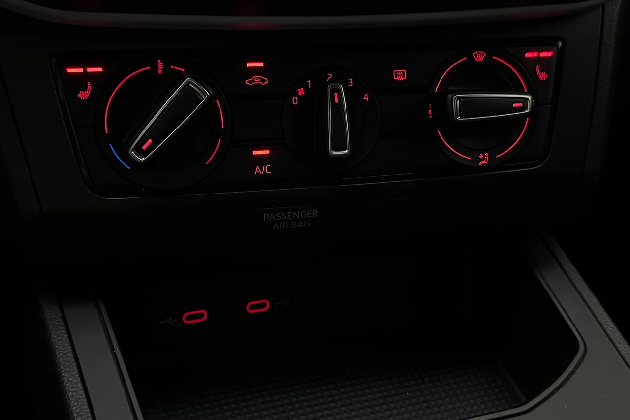 Seat Ibiza 1.0 TGI Vision Plus CNG Kamera P-Sens Cockpit LÅGMIL – bild 22 av 26