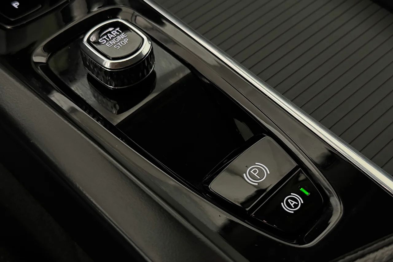 Volvo XC60 B4 AWD Aut Drag Cockpit Navi Kamera AdaptivFH MOMS – bild 29 av 33