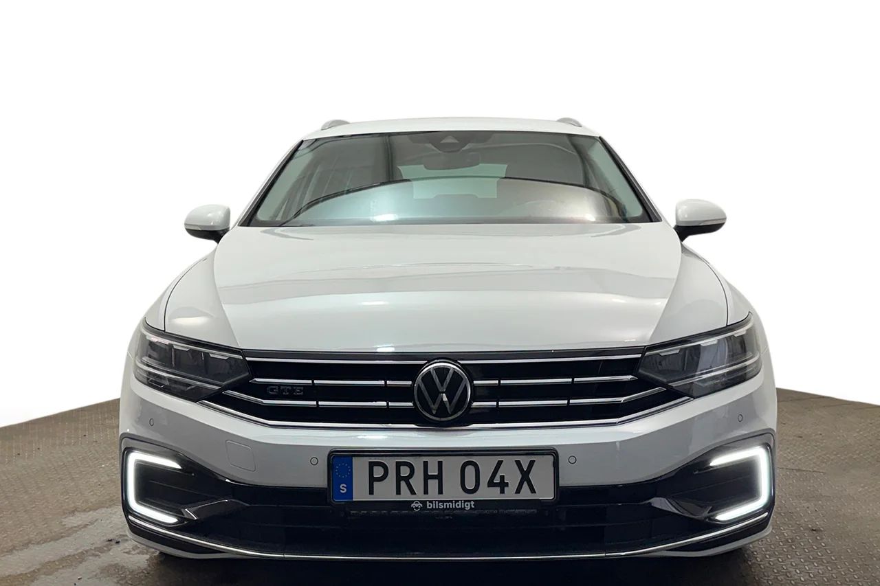 Volkswagen Passat SC GTE 1.4 TSI Läder/Alcantara Navi Kamera Cockpit Värmare – bild 2 av 37