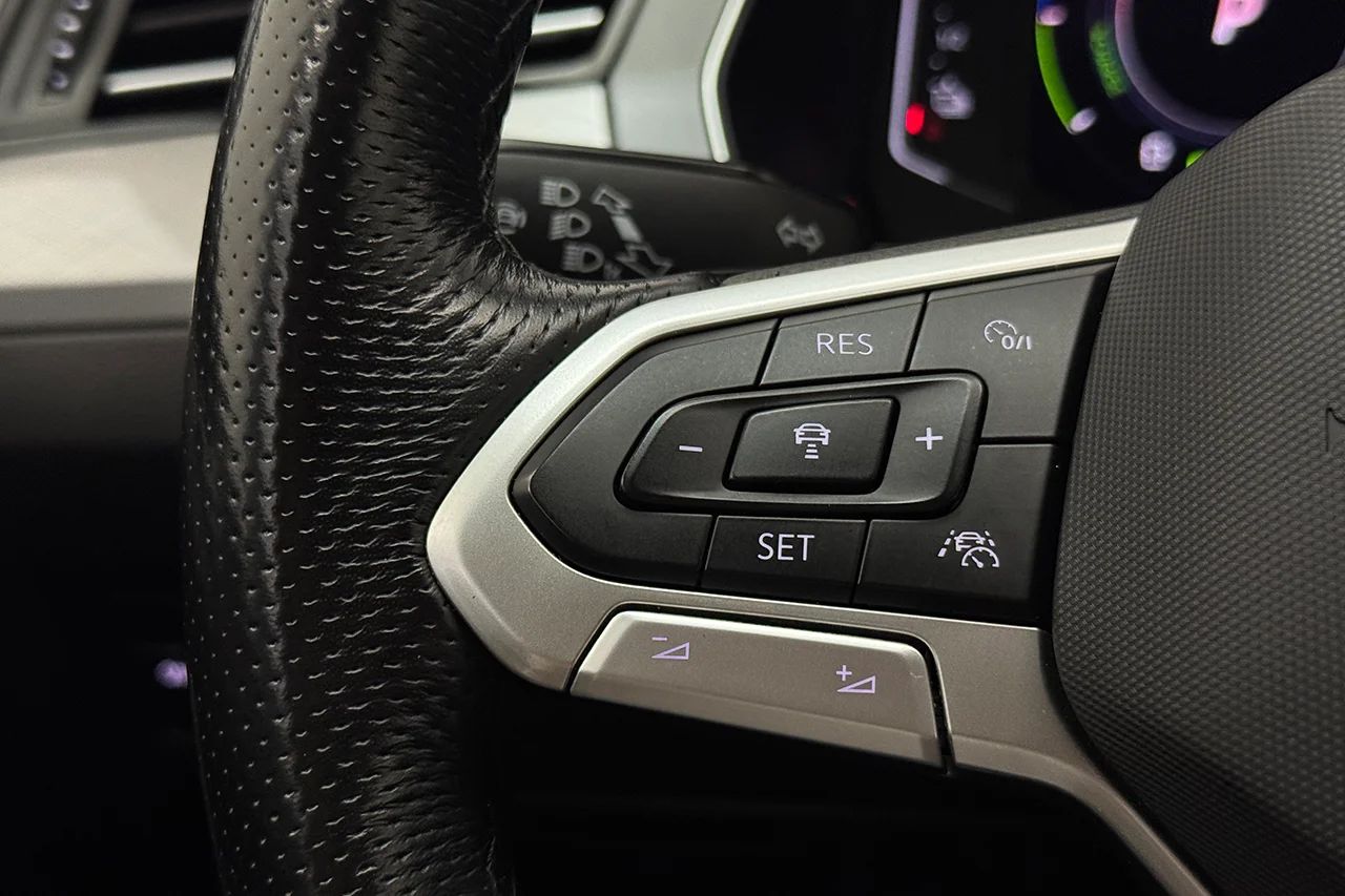 Volkswagen Passat SC GTE 1.4 TSI Läder/Alcantara Navi Kamera Cockpit Värmare – bild 20 av 37