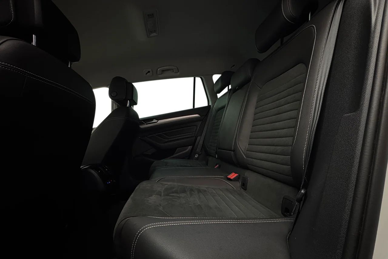 Volkswagen Passat SC GTE 1.4 TSI Läder/Alcantara Navi Kamera Cockpit Värmare – bild 15 av 37