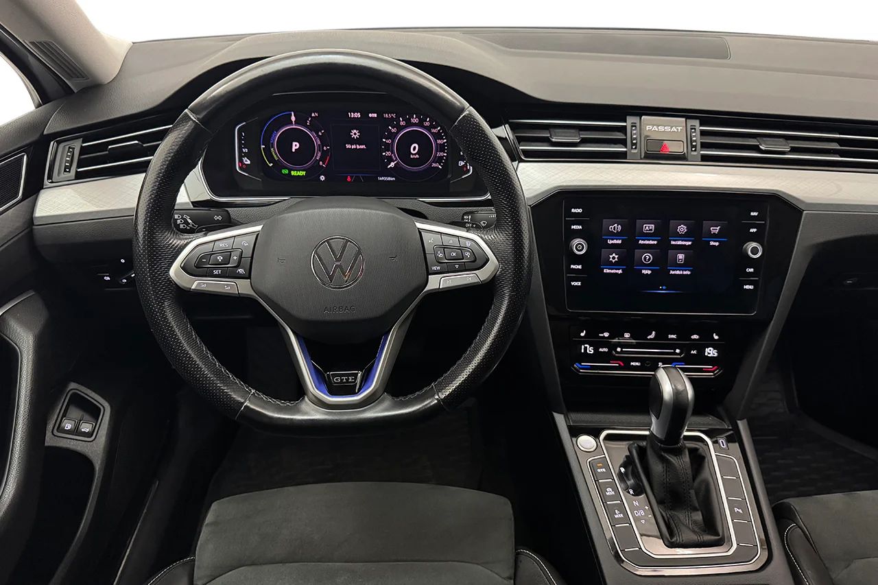 Volkswagen Passat SC GTE 1.4 TSI Läder/Alcantara Navi Kamera Cockpit Värmare – bild 19 av 37