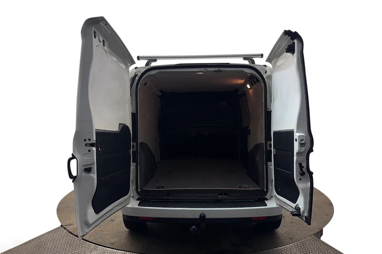 Fiat Doblo Maxi 1.3 16V MultiJet 3-sits Drag Takräcke 95hk – bild 6 av 22