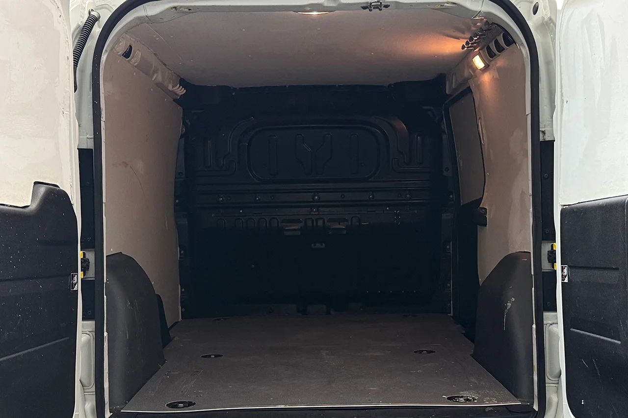 Fiat Doblo Maxi 1.3 16V MultiJet 3-sits Drag Takräcke 95hk – bild 11 av 22