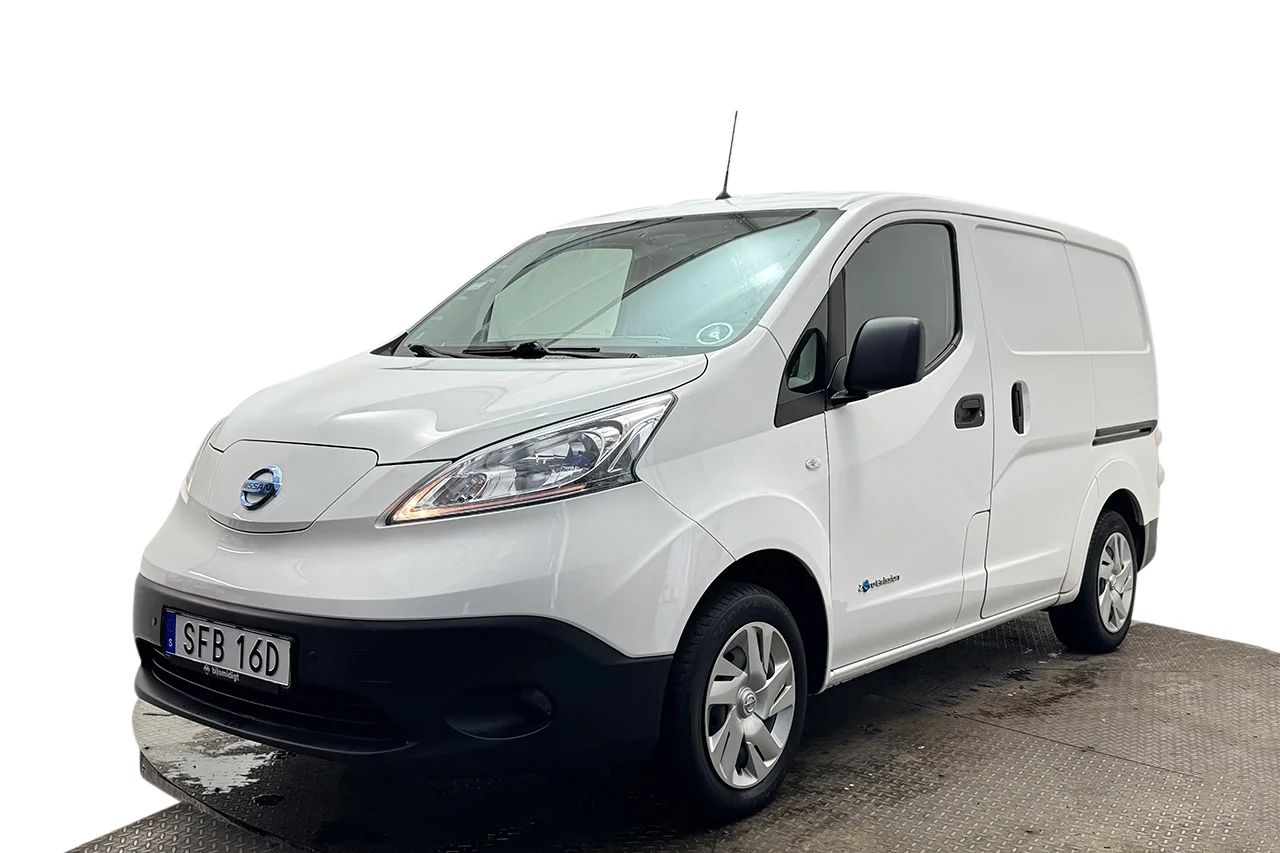 Nissan e-NV200 Skåp 40 kWh Inredd 2xSidodörr Kamera Rattvärme MOMS