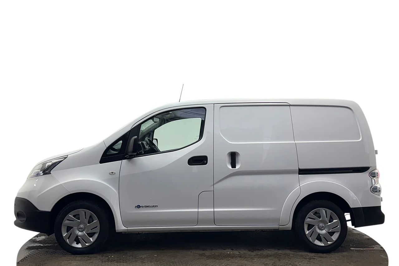 Nissan e-NV200 Skåp 40 kWh Inredd 2xSidodörr Kamera Rattvärme MOMS – bild 10 av 28