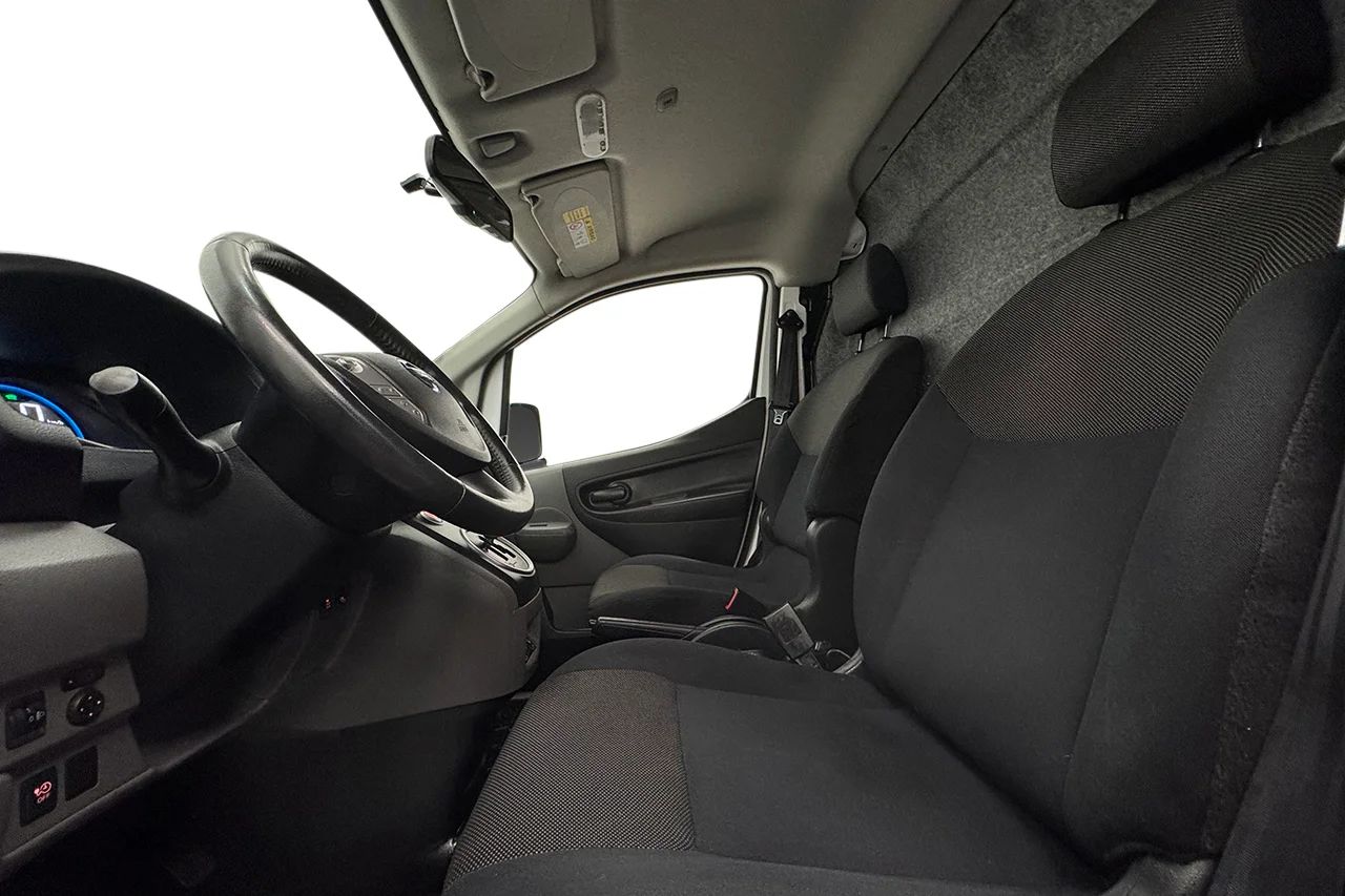 Nissan e-NV200 Skåp 40 kWh Inredd 2xSidodörr Kamera Rattvärme MOMS – bild 14 av 28