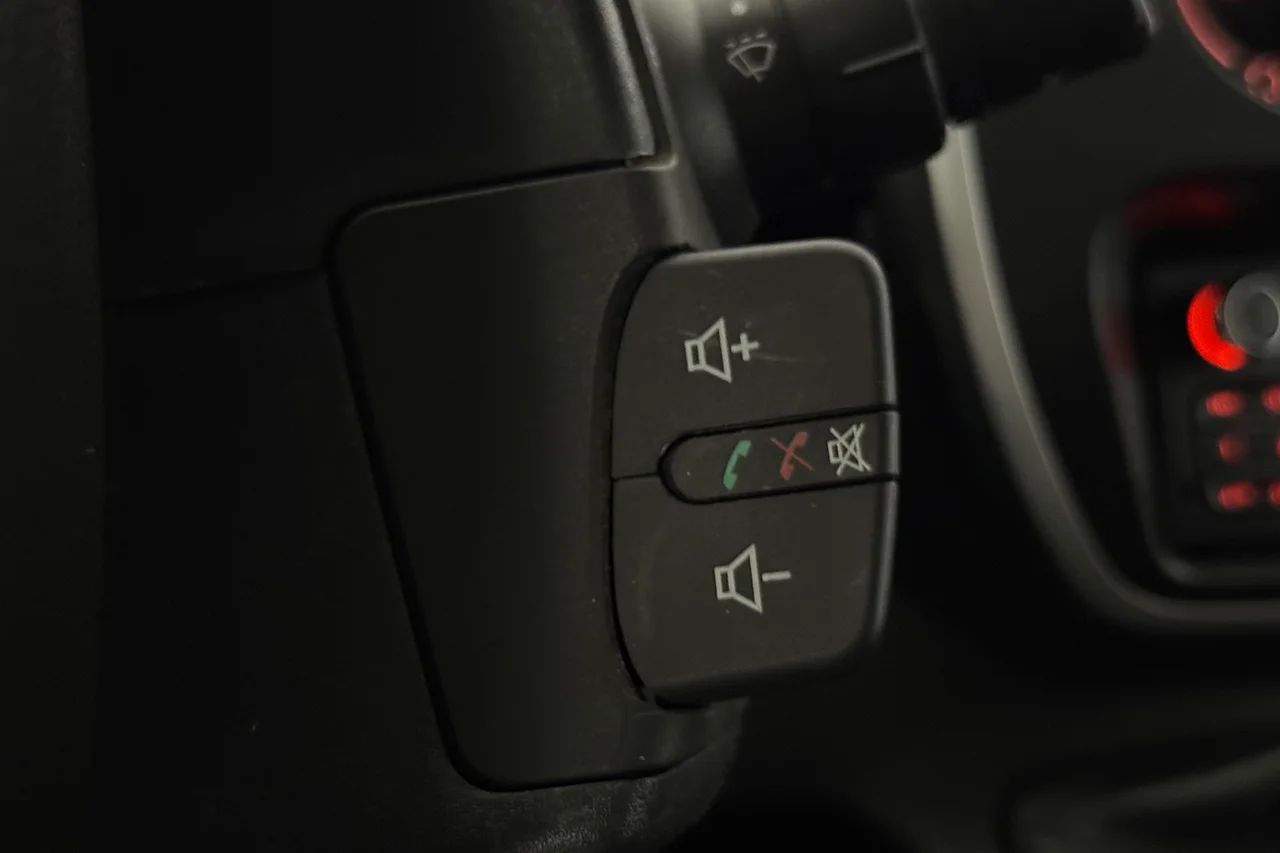 Renault Kangoo ZE Maxi 33 kWh Köpt batteri Inredd Värmare P-Sens MOMS – bild 18 av 22