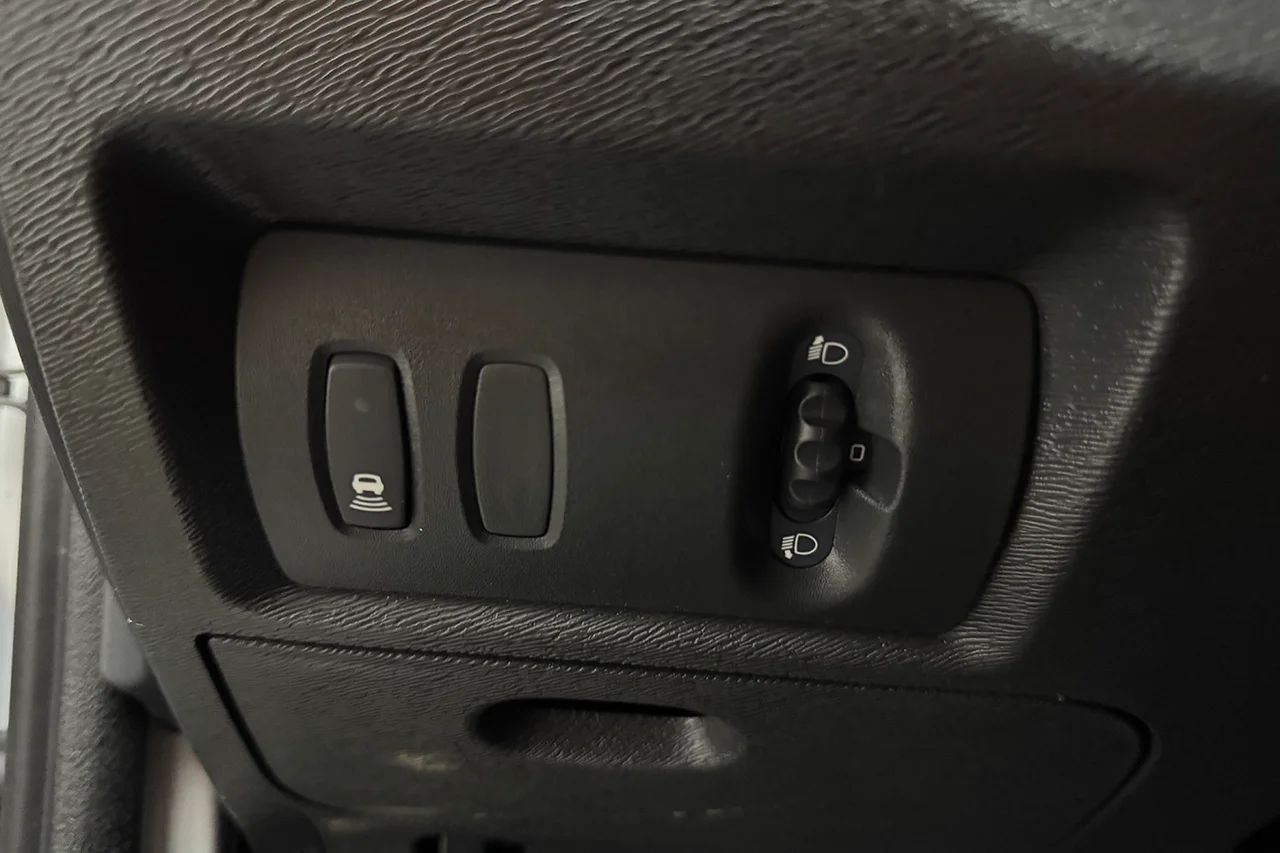 Renault Kangoo ZE Maxi 33 kWh Köpt batteri Inredd Värmare P-Sens MOMS – bild 22 av 22