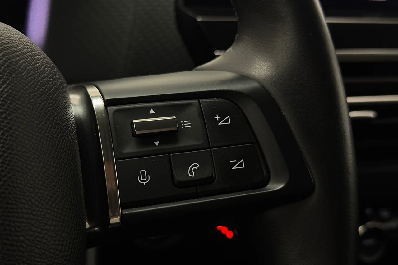Citroën ë-C4 50 kWh HUD Navi Kamera Delläder CCS 136hk – bild 17 av 29