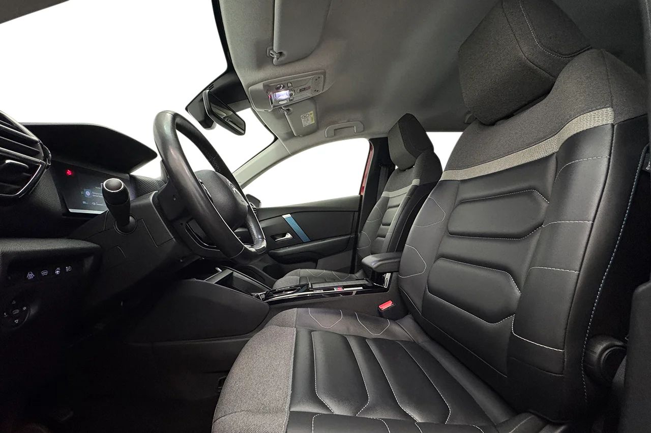Citroën ë-C4 50 kWh HUD Navi Kamera Delläder CCS 136hk – bild 9 av 29