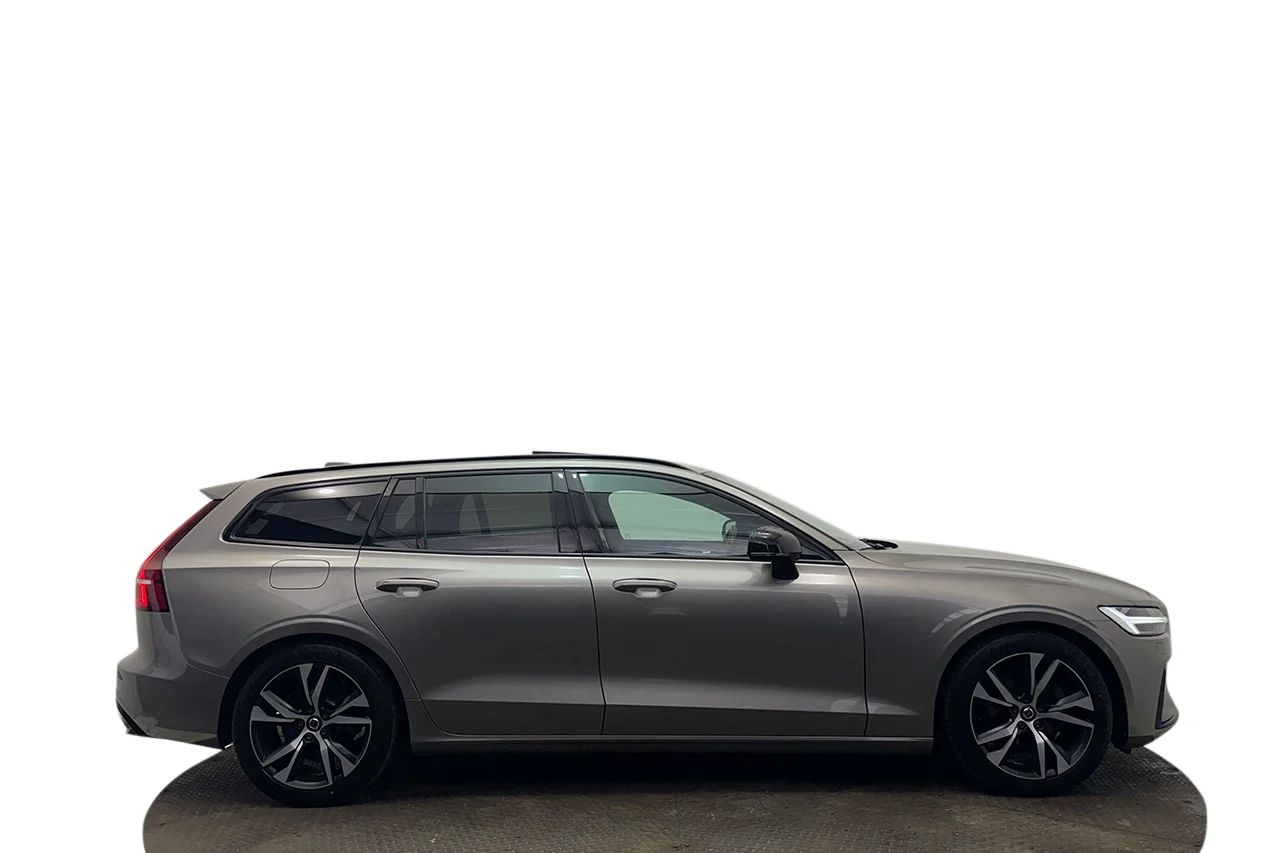 Volvo V60 D4 AWD Aut R-Design Pano Navi Värmare Delläder MOMS – bild 4 av 34