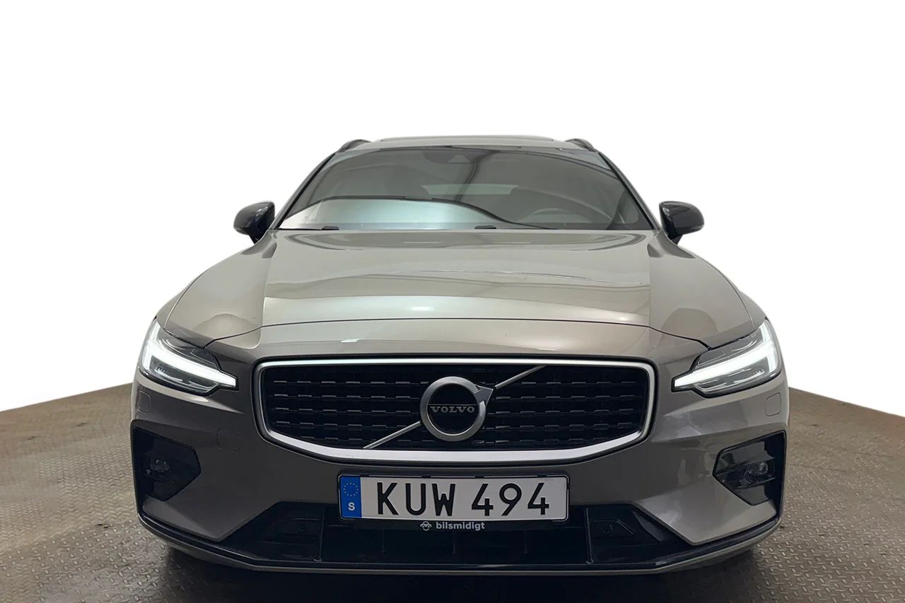 Volvo V60 D4 AWD Aut R-Design Pano Navi Värmare Delläder MOMS – bild 2 av 34