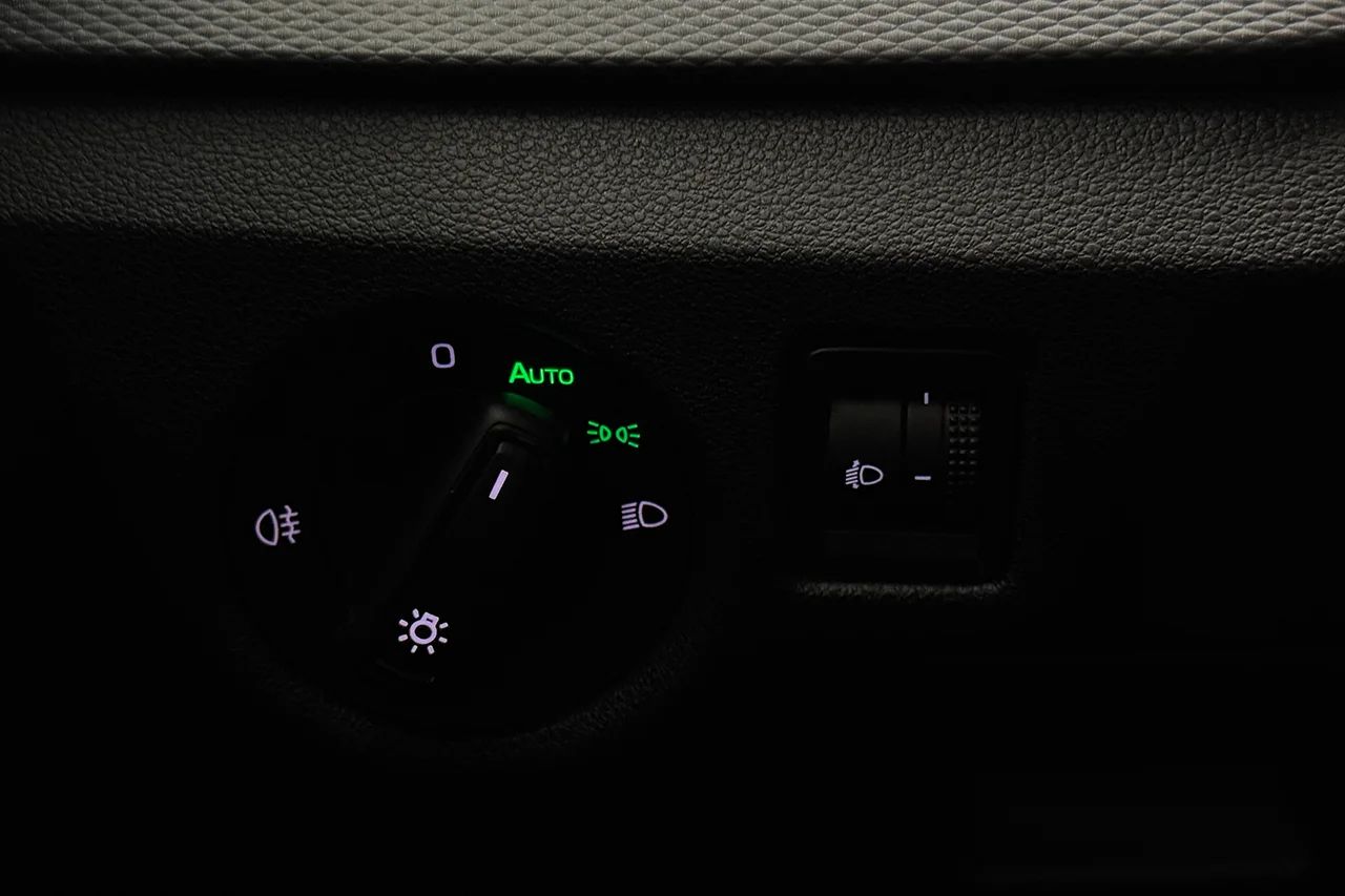 Skoda Kamiq 1.0 TGI G-Tec CNG Front Assist P-Sens LED LÅGMIL – bild 26 av 28