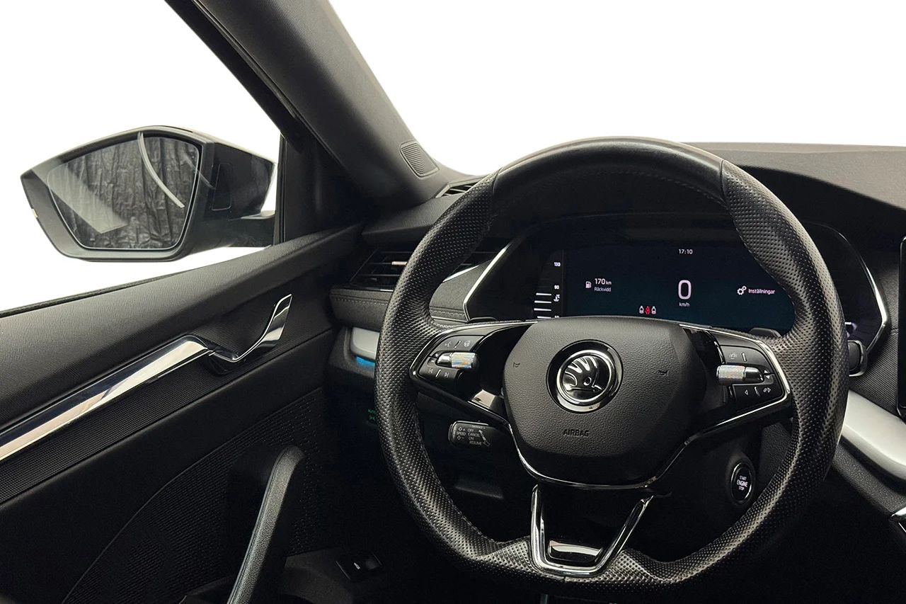 Skoda Octavia Kombi 2.0 TDI 4x4 Style Drag Kamera Cockpit Stolminne 200hk – bild 17 av 37