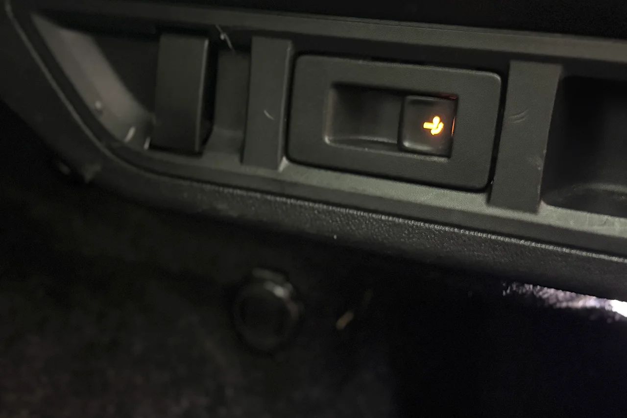 Skoda Octavia Kombi 2.0 TDI 4x4 Style Drag Kamera Cockpit Stolminne 200hk – bild 37 av 37