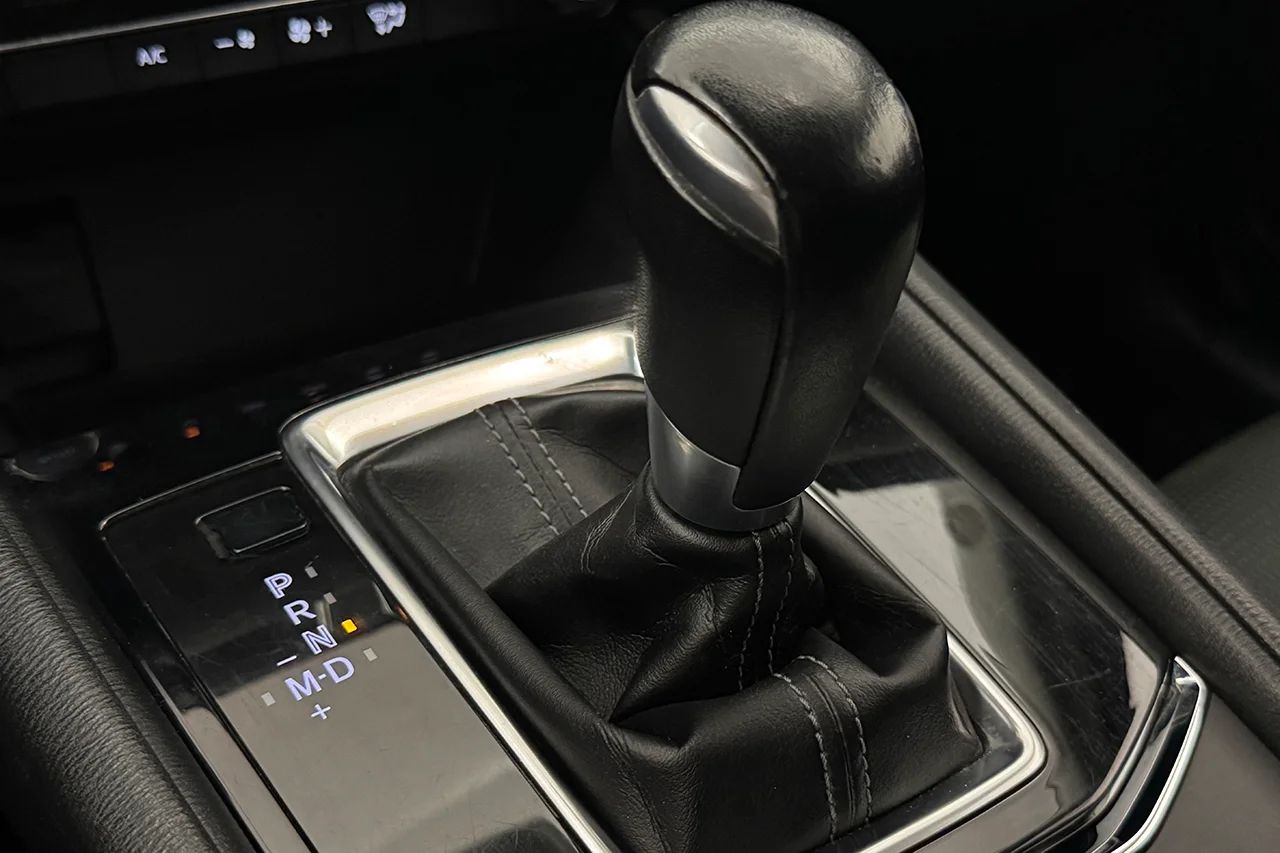 Mazda CX-5 2.2 SKYACTIV-D AWD HUD Navi 360° P-Sens Kupévärmare – bild 28 av 33