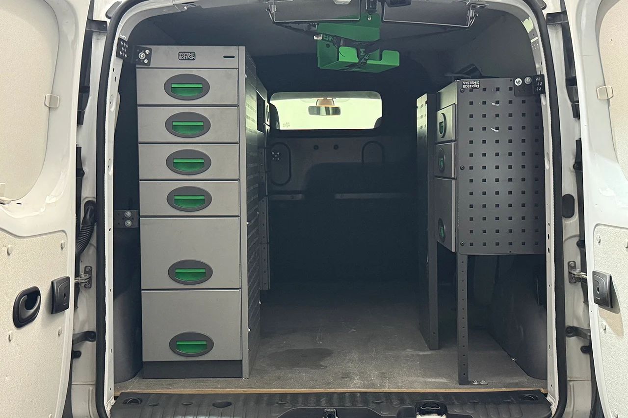 Renault Kangoo ZE Maxi 33 kWh Köpt batteri Inredd Kamera P-Sens Värmare – bild 13 av 29