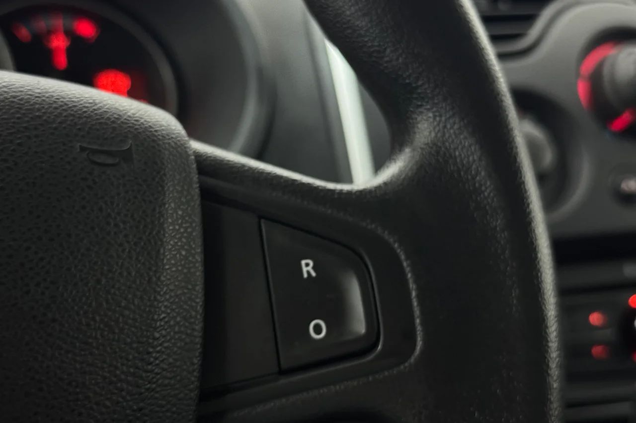 Renault Kangoo ZE Maxi 33 kWh Köpt batteri Inredd Kamera P-Sens Värmare – bild 22 av 29