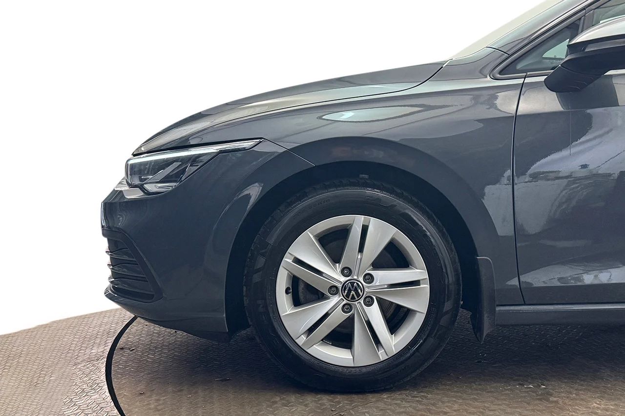Volkswagen Golf VIII Variant 1.5 TGI 2024 – bild 10 av 31