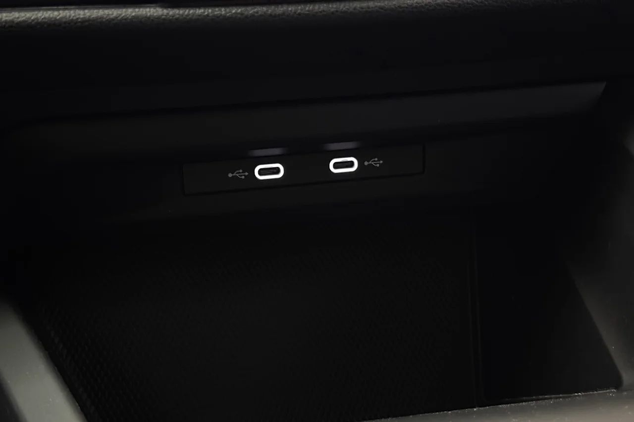 Volkswagen Golf VIII Variant 1.5 TGI 2024 – bild 27 av 31