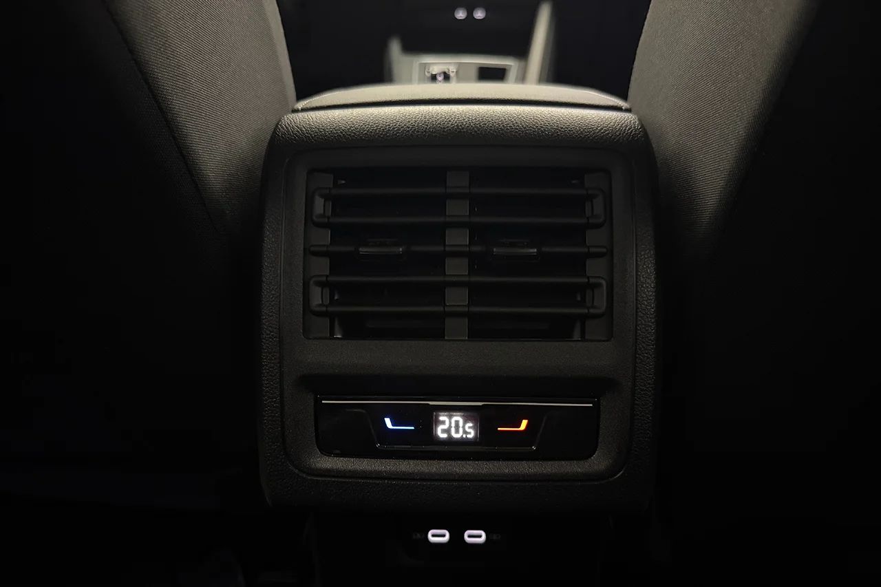 Volkswagen Golf VIII Variant 1.5 TGI 2024 – bild 15 av 31