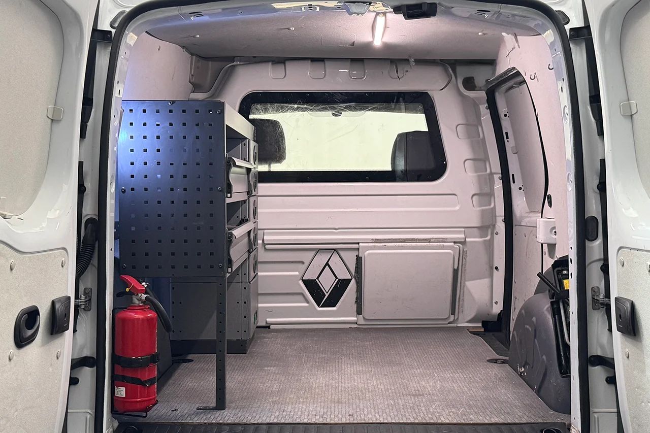 Renault Kangoo ZE 33 kWh Köpt batteri Drag Inredd Värmare 60hk – bild 12 av 23