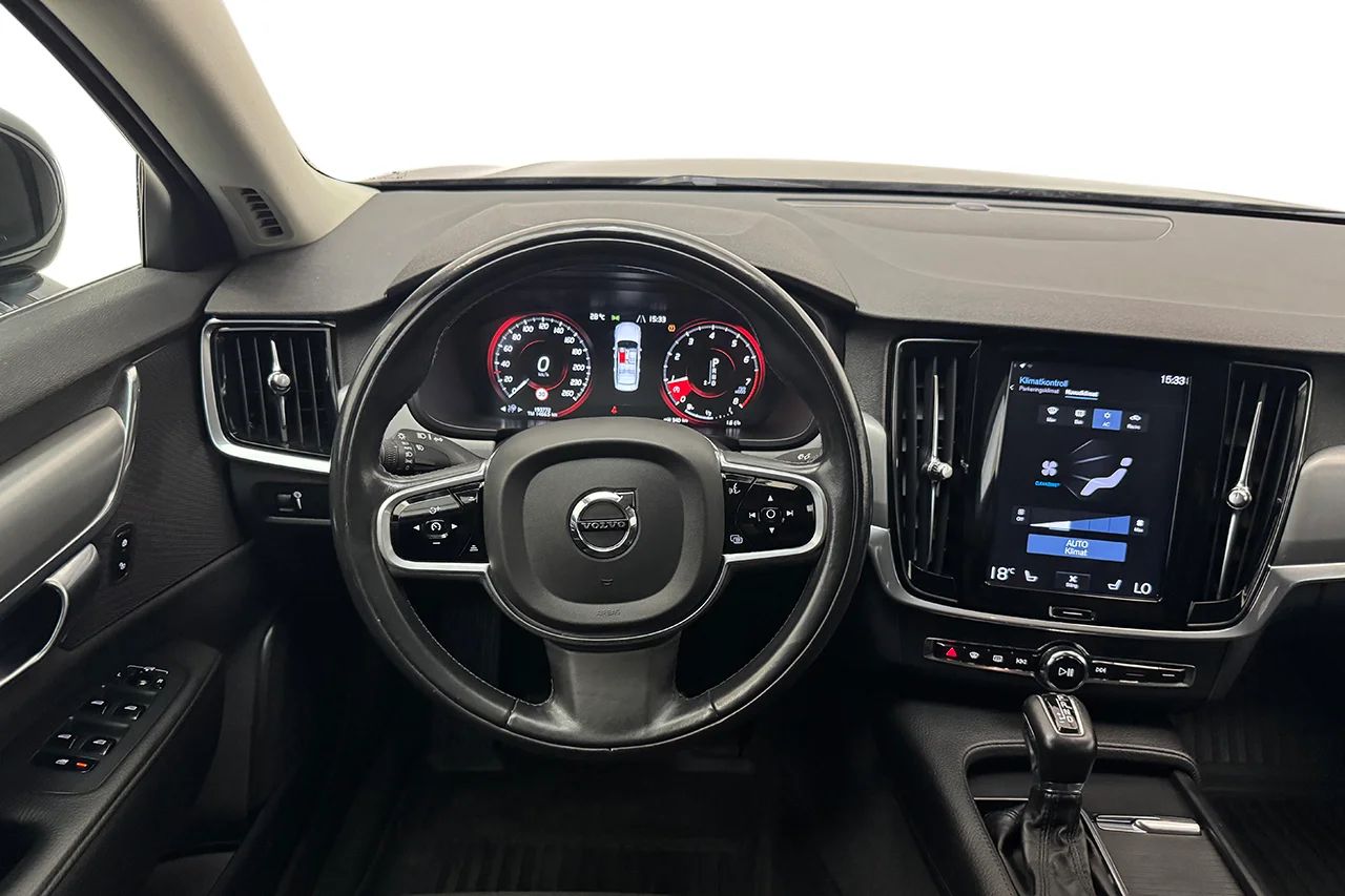 Volvo S90 T4 Aut Momentum Delläder Värmare Cockpit 190hk – bild 17 av 31