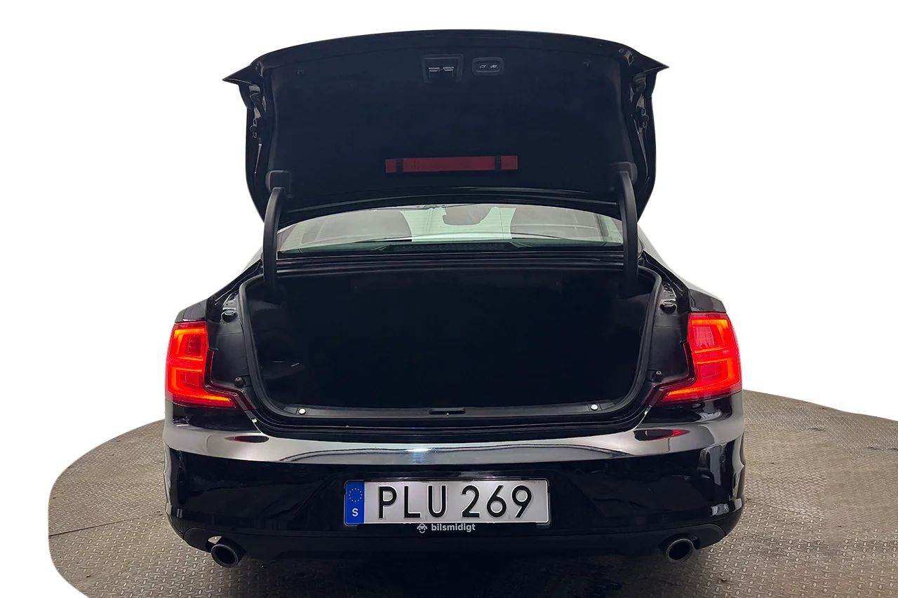 Volvo S90 T4 Aut Momentum Delläder Värmare Cockpit 190hk – bild 7 av 31