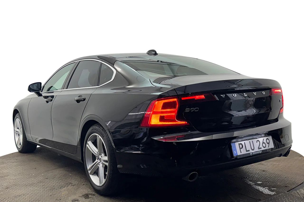 Volvo S90 T4 Aut Momentum Delläder Värmare Cockpit 190hk – bild 8 av 31