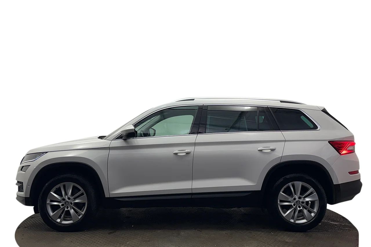 Skoda Kodiaq 2.0 TSI 4x4 Aut Business Drag Läder Stolminne 360° CANTON 180hk – bild 9 av 33
