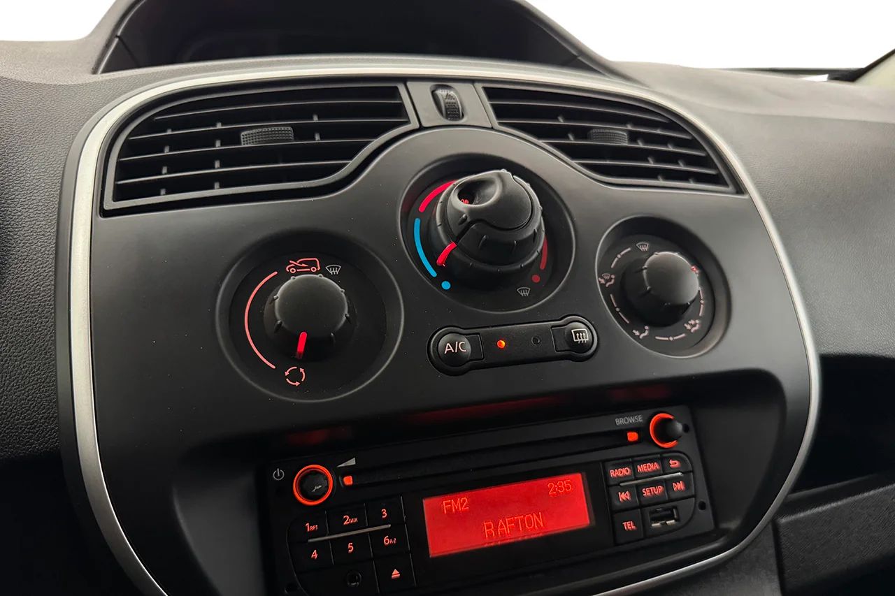 Renault Kangoo Maxi 1.5 Drag Värmare PDC Takräcke MOMS – bild 17 av 20
