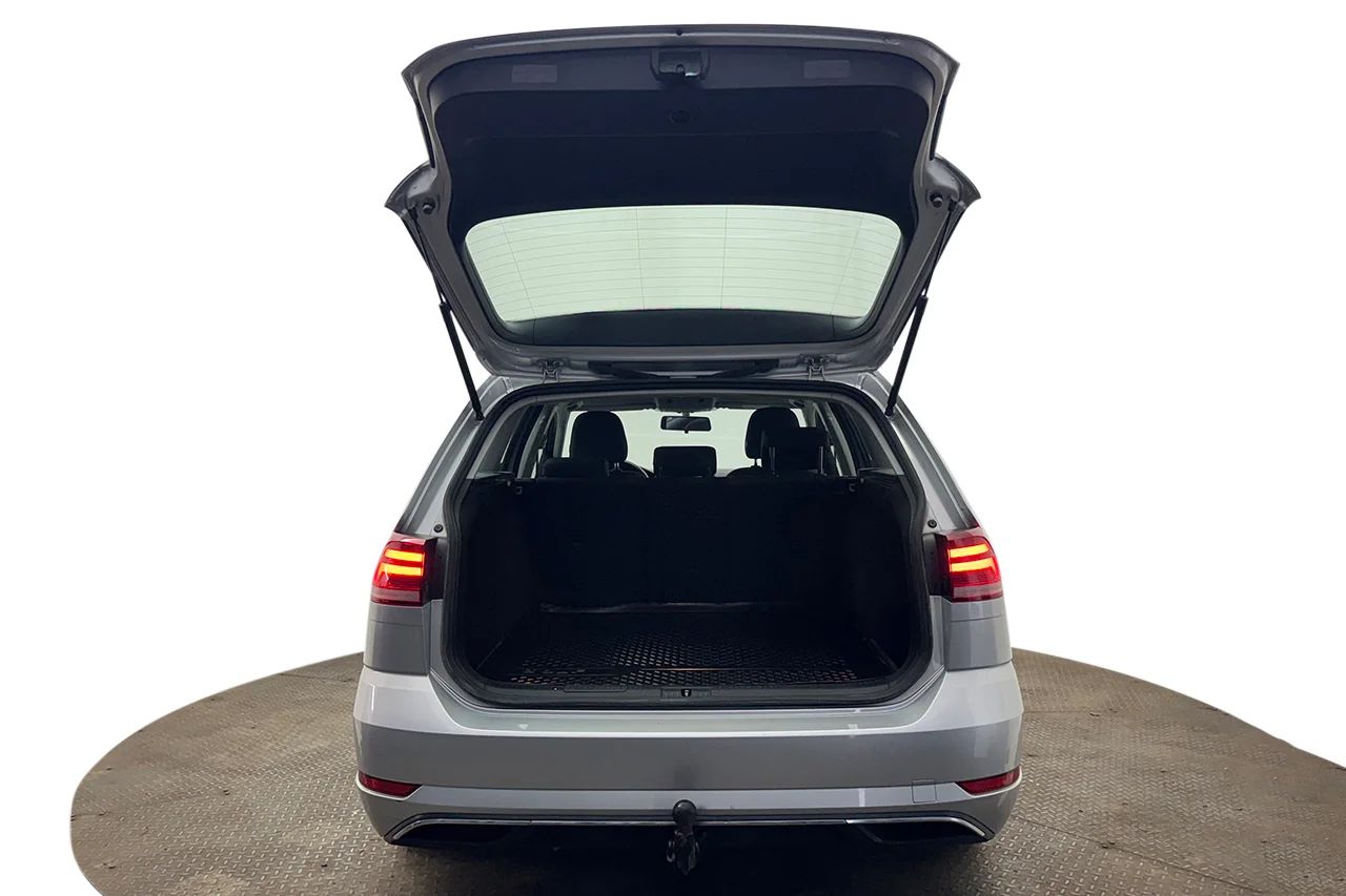 Volkswagen Golf SC 1.0 TSI Drag Kamera AppConnect 110hk – bild 7 av 27