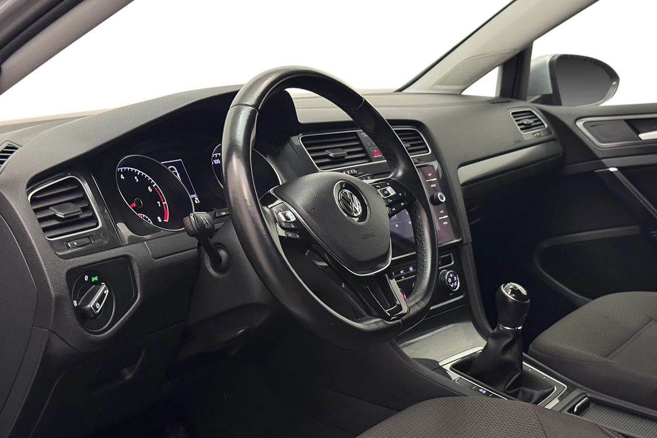 Volkswagen Golf SC 1.0 TSI Drag Kamera AppConnect 110hk – bild 11 av 27