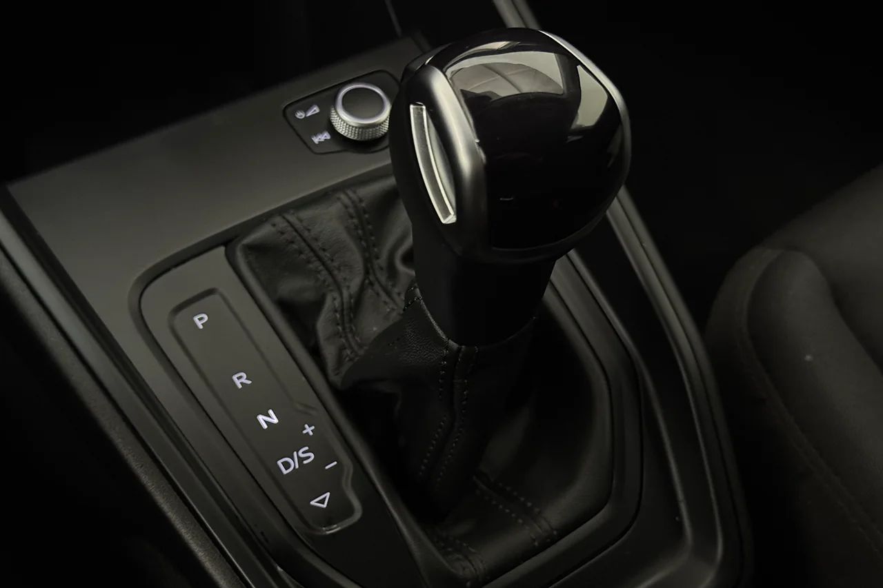 Audi A1 Sportback 30 TFSI Automat Proline Cockpit P-Sensorer MOMS 116hk – bild 25 av 29