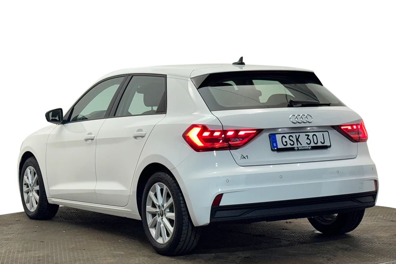 Audi A1 Sportback 30 TFSI Automat Proline Cockpit P-Sensorer MOMS 116hk – bild 8 av 29