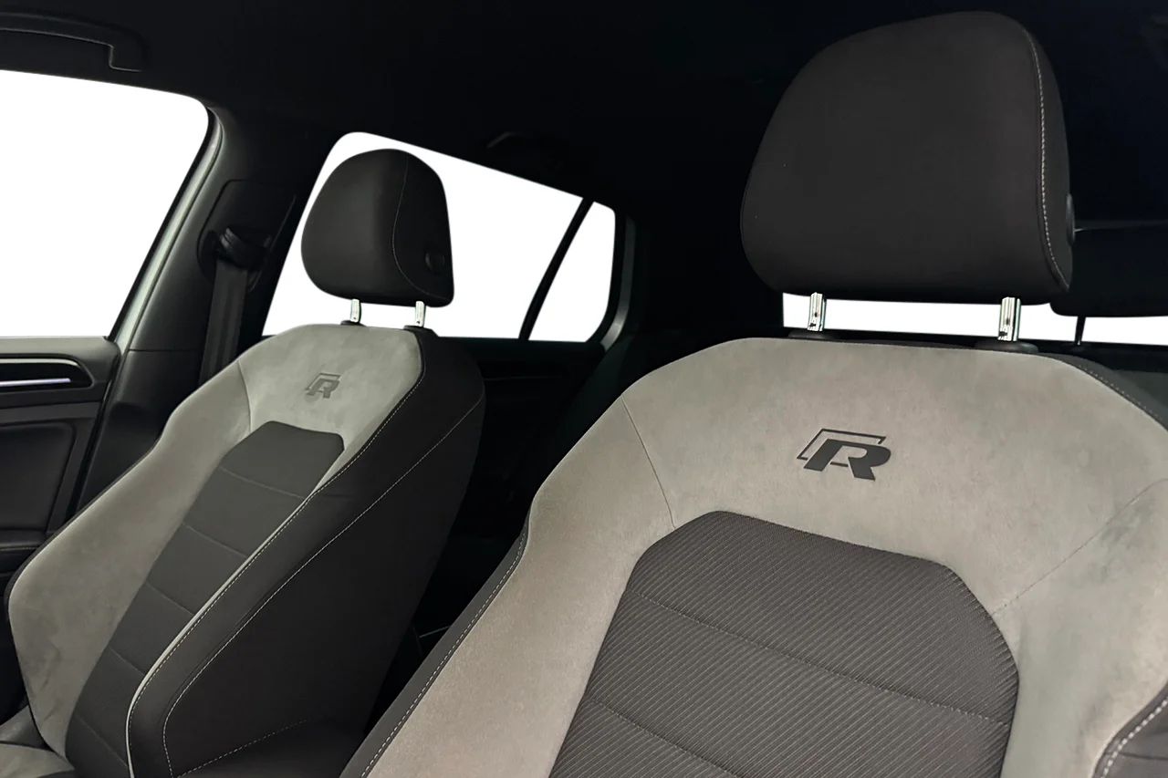 Volkswagen Golf 5-d R 2.0 TSI Aut 4M Kamera P-Sens DYNAUDIO Kamkedja 300hk – bild 13 av 33