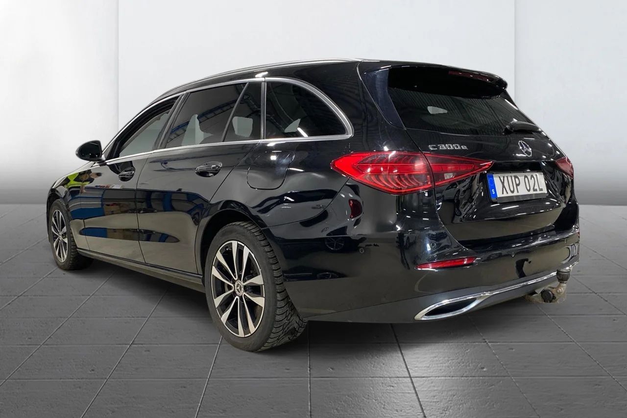 Mercedes-Benz C 300 T e Avantgarde Drag Navi Kamera Burmester 313hk – bild 5 av 9