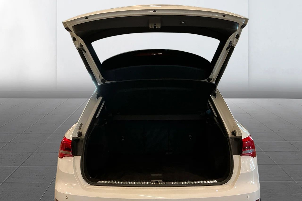 Audi Q3 35 TDI Aut Proline Advanced Drag Cockpit Värmare 150hk – bild 9 av 10