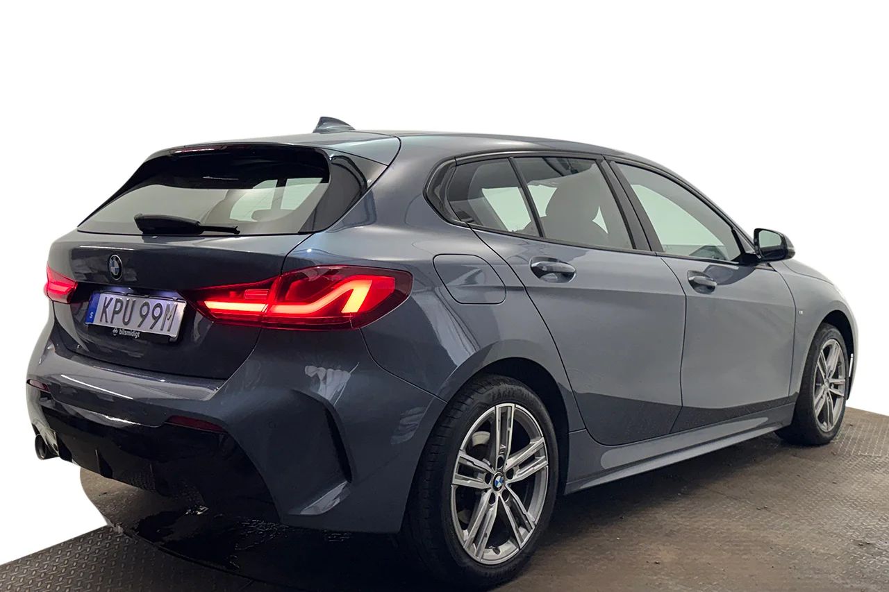 BMW 118i Aut M Sport Ljuspkt Delläder P-Sens 140hk – bild 5 av 29