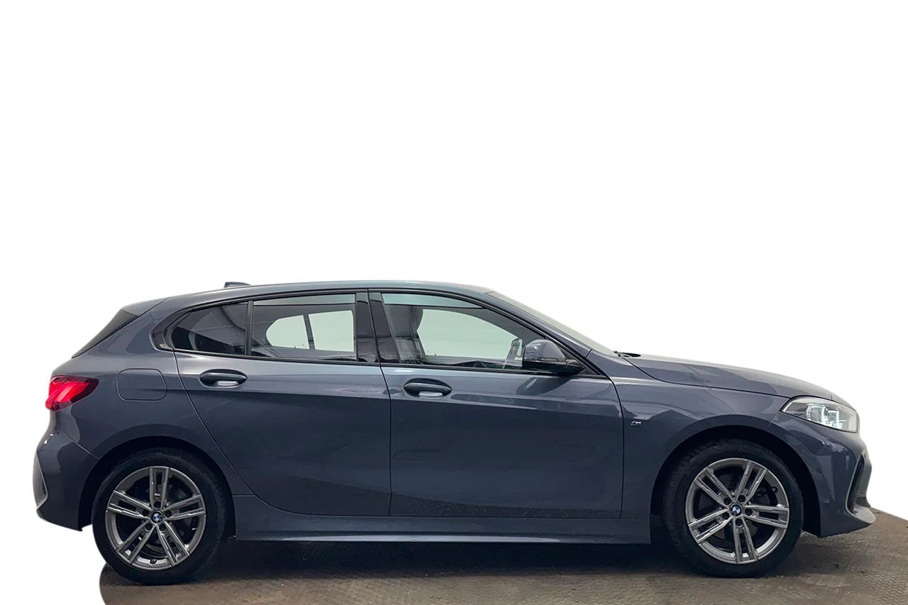 BMW 118i Aut M Sport Ljuspkt Delläder P-Sens 140hk – bild 4 av 29