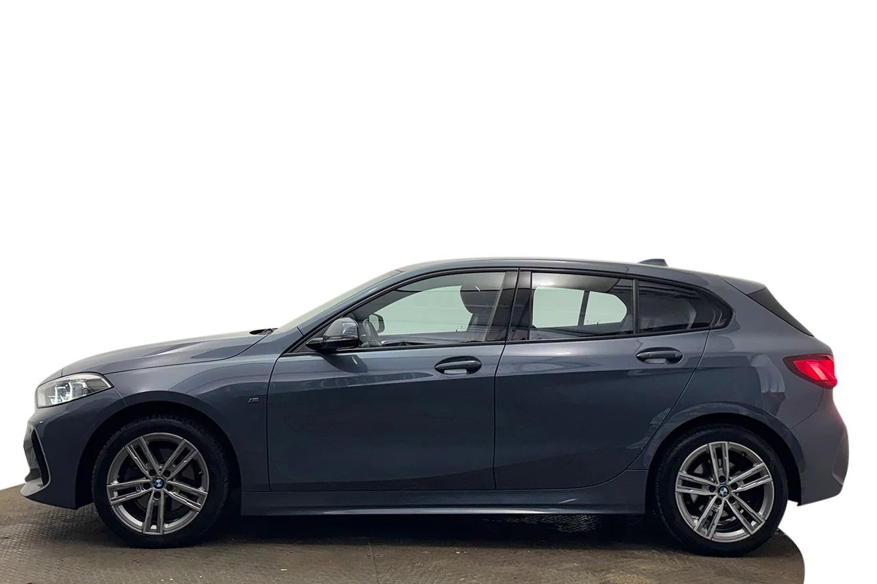 BMW 118i Aut M Sport Ljuspkt Delläder P-Sens 140hk – bild 8 av 29
