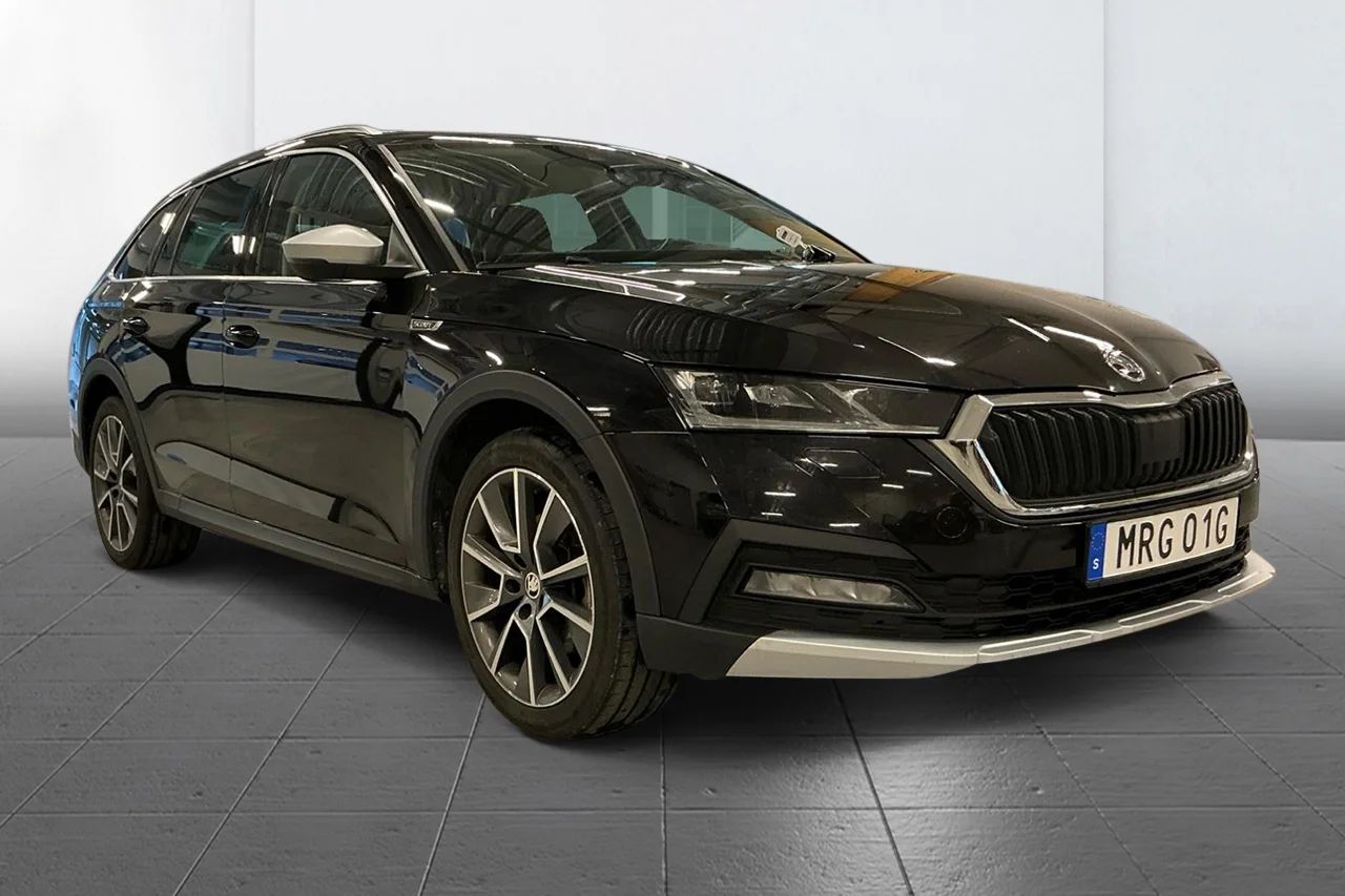 Skoda Octavia Scout 2.0 TDI 4x4 Drag Kamera Cockpit Keyless MOMS 200hk – bild 3 av 11