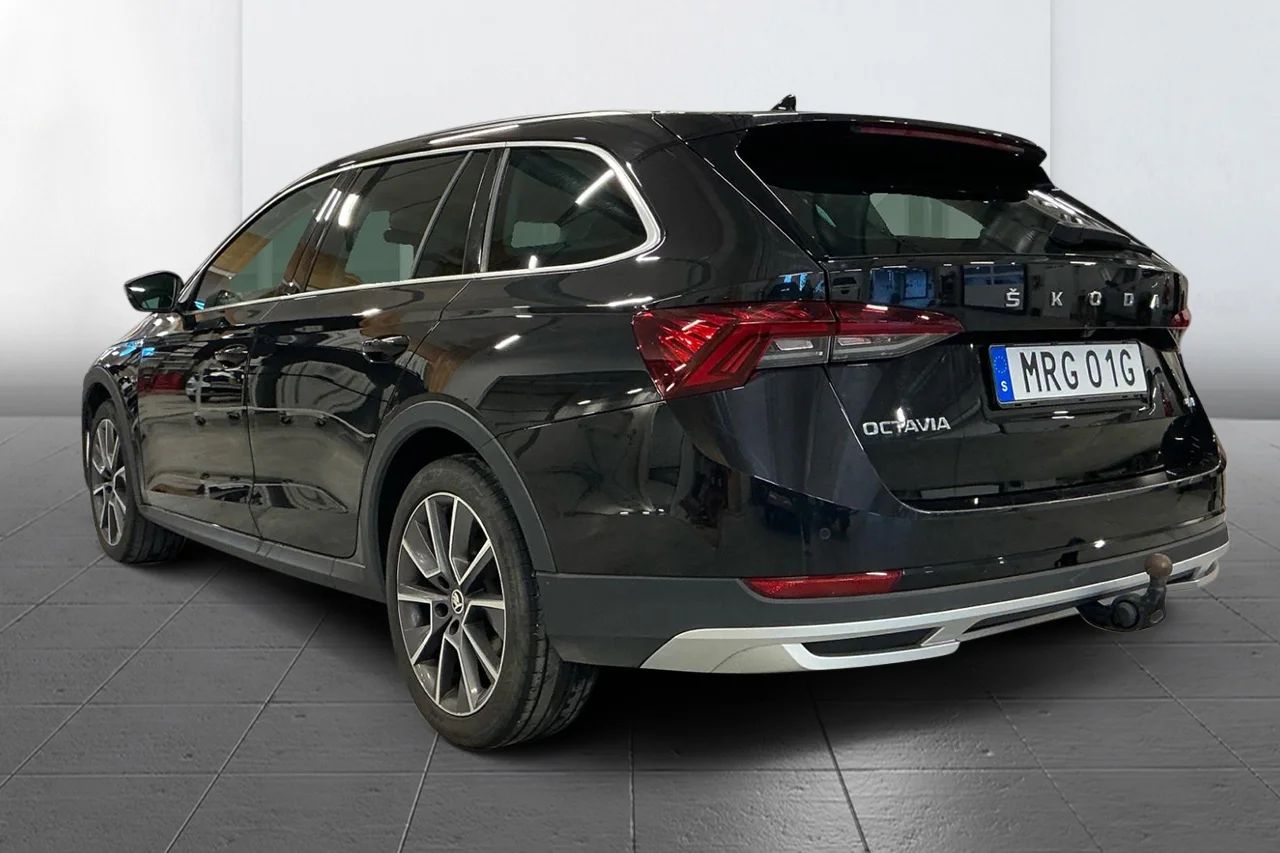 Skoda Octavia Scout 2.0 TDI 4x4 Drag Kamera Cockpit Keyless MOMS 200hk – bild 6 av 11