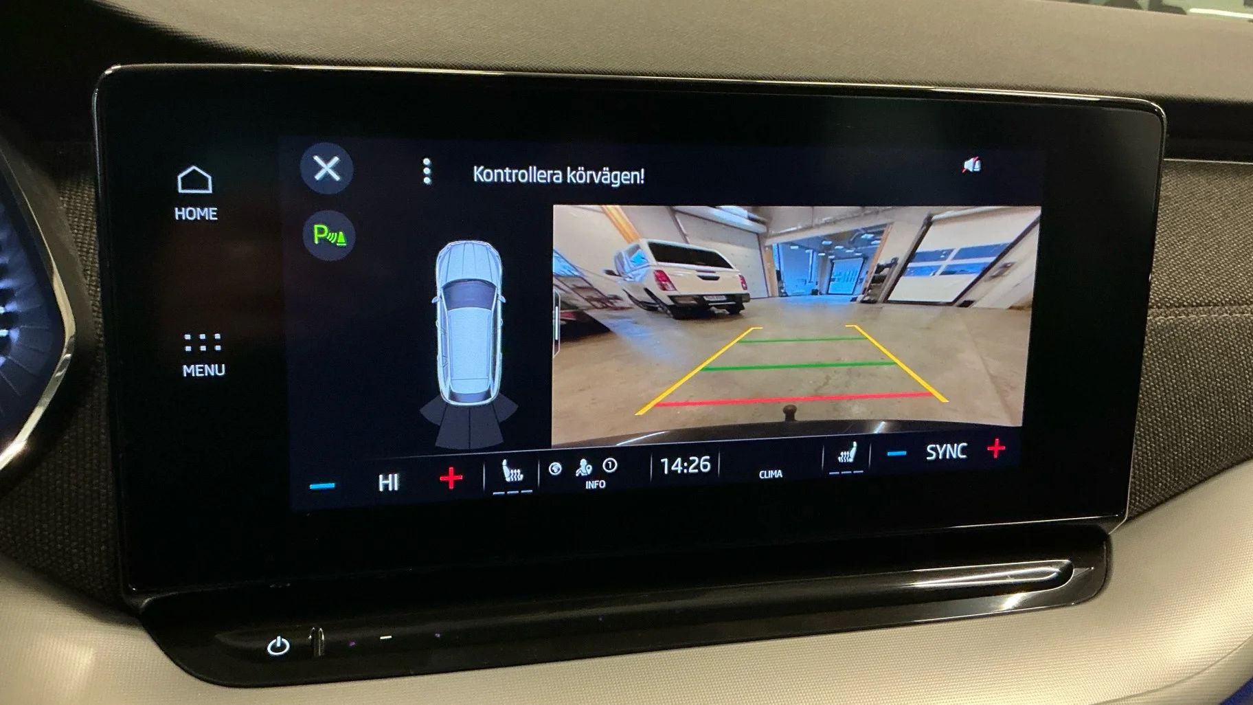 Skoda Octavia Scout 2.0 TDI 4x4 Drag Kamera Cockpit Keyless MOMS 200hk – bild 10 av 11