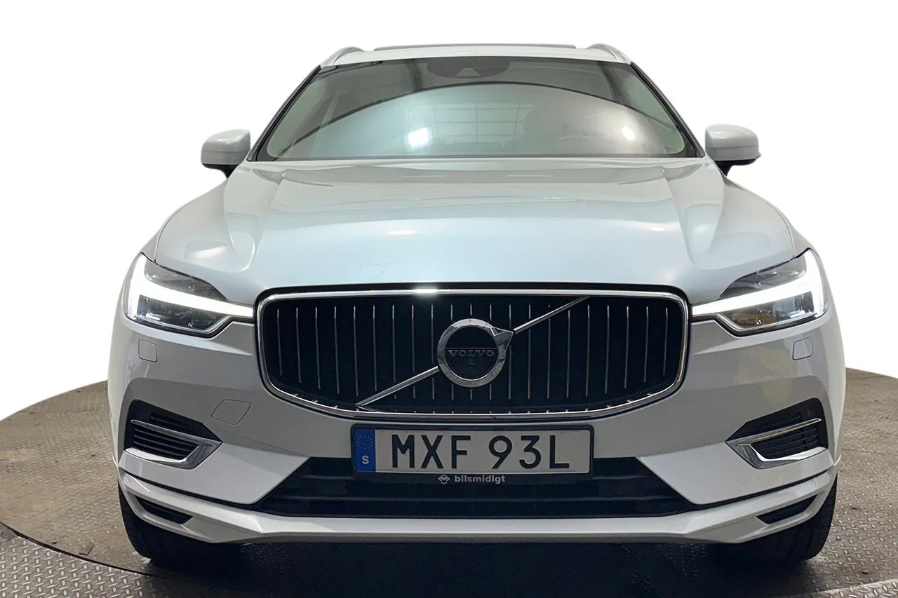 Volvo XC60 Recharge T6 AWD Inscription Drag Läder Pano HUD 360° BLIS Navi H/K – bild 2 av 37