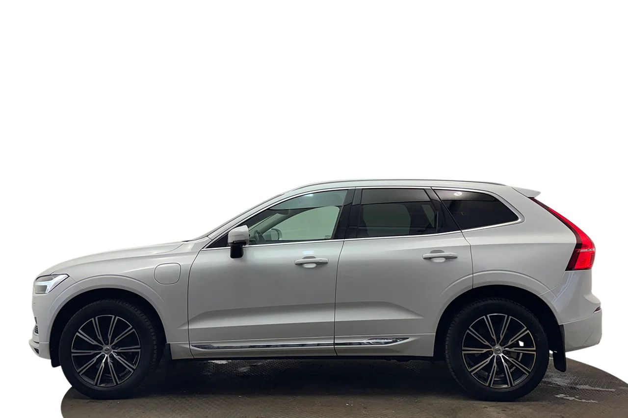 Volvo XC60 Recharge T6 AWD Inscription Drag Läder Pano HUD 360° BLIS Navi H/K – bild 8 av 37