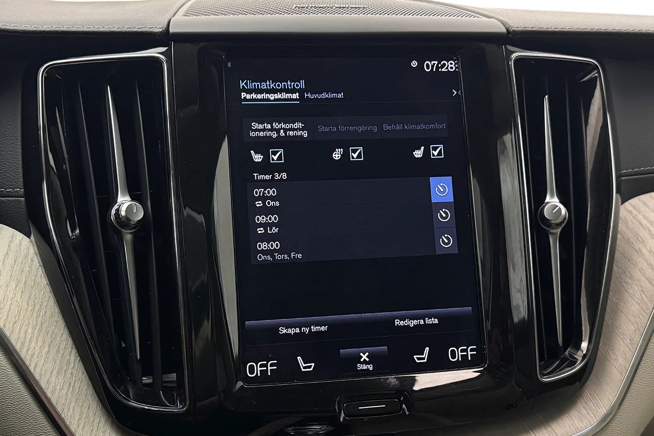 Volvo XC60 Recharge T6 AWD Inscription Drag Läder Pano HUD 360° BLIS Navi H/K – bild 29 av 37